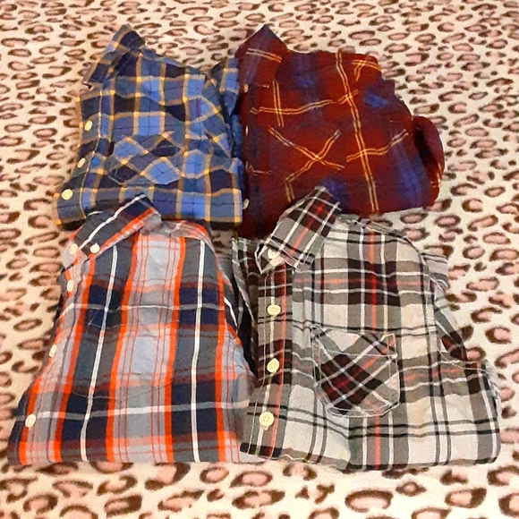 *Get 'em all* button down boy shirts - Picture 3 of 3